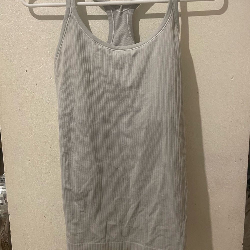 Lululemon tank